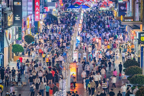 端午经济成为消费活力新引擎，民俗文化焕发新商机